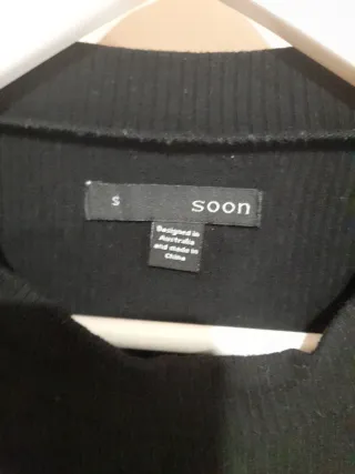 Vestido negro de punto