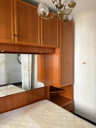Mueble cabecero con armario