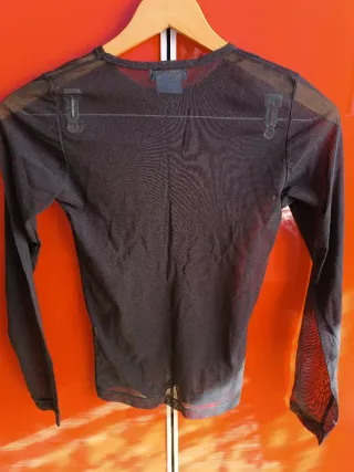 Camiseta Malla Bershka Negra y Rosa