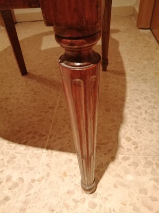 Sillón principios del XX roble y cuero