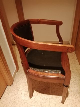 Sillón principios del XX roble y cuero