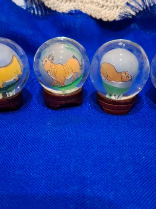 Bolas de cristal pintadas  interiormente