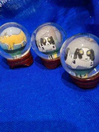 Bolas de cristal pintadas  interiormente