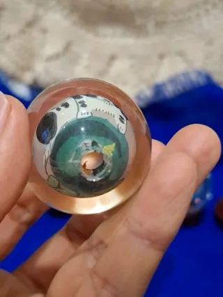 Bolas de cristal pintadas  interiormente