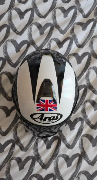 Casco Arai Chaser réplica Phil Read