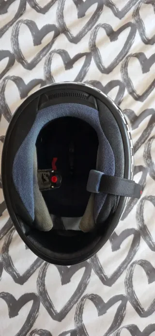 Casco Arai Chaser réplica Phil Read