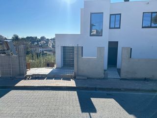 Puerta Peatonal y Corredera