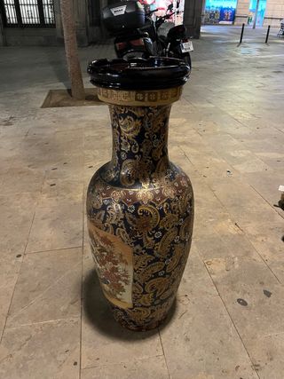 Jarrón Antiguo Cerámica Azul y Dorado. (Born, bcn)