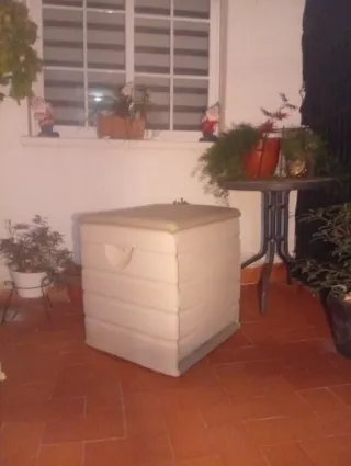 Baúl de terraza beige