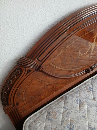 Dormitorio Clásico Madera decorada.