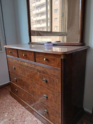 Dormitorio Clásico Madera decorada.