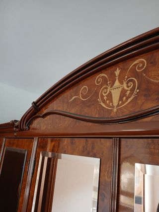 Dormitorio Clásico Madera decorada.