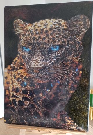 Reloj de Resina Epoxi con Plumas