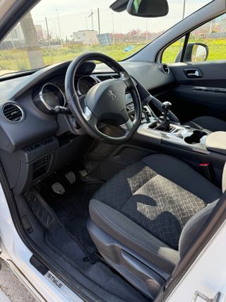 Peugeot 3008 1.2 e-THP Style – impecable