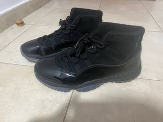 Jordan 11 Negro/Gris
