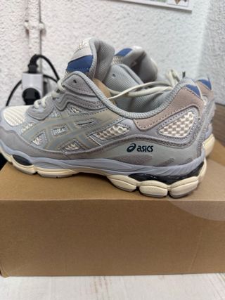 Asics Gel NYC Gris/Blanco Talla 43.5