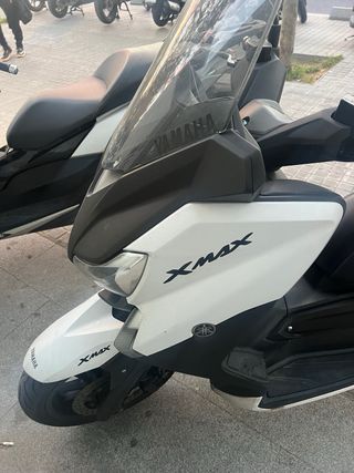 Yamaha XMAX 400 cc