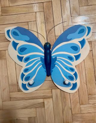 Perchero mariposa de madera
