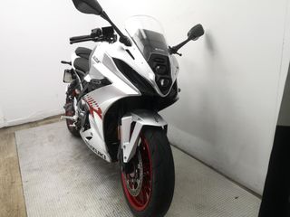 SUZUKI GSX-8R 2025 3197 kms.