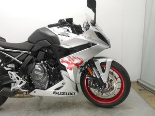 SUZUKI GSX-8R 2025 3197 kms.