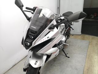 SUZUKI GSX-8R 2025 3197 kms.