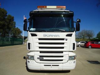 Scania R 440-CAMIONES PORTAMAQUINARIAS