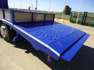 Scania R 440-CAMIONES PORTAMAQUINARIAS