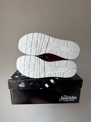 Asics Gel-Lyte Burgundy Snow White [38]