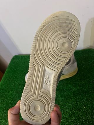 Nike Air Force 1 Plata y Blanco