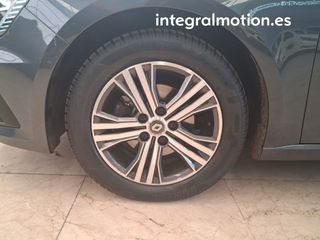 Dacia Sandero Laureate 1.0 54kW (73CV)