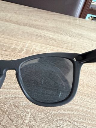 Gafas de sol NORTHWEEK negras y doradas