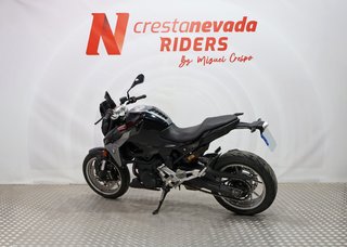 BMW F 900 R
