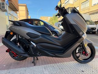 Yamaha Nmax 125cc Gris  Muy cuidada como nueva