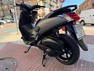 Yamaha Nmax 125cc Gris  Muy cuidada como nueva