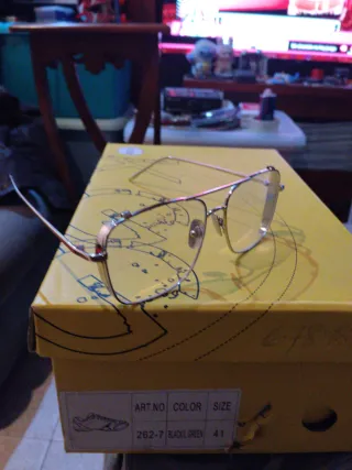 Gafas de cristal transparente