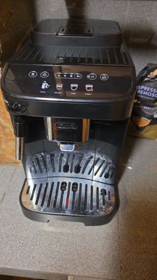 Cafetera DeLonghi Magnifica Evo Negra Automática