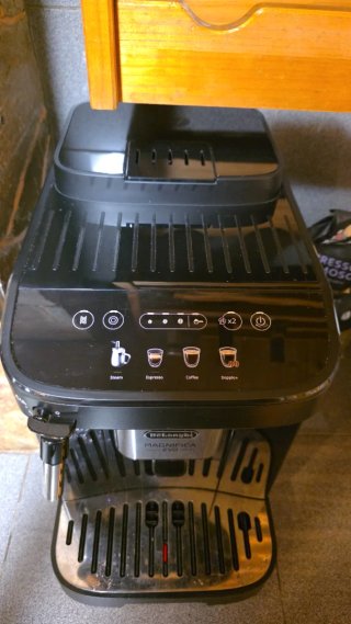 Cafetera DeLonghi Magnifica Evo Negra Automática