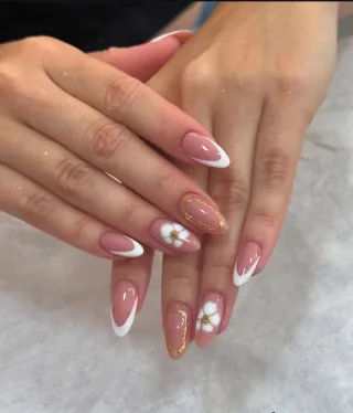 Cervicios: como manicurista y masajista keratina
