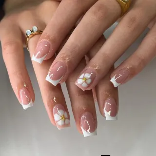 Cervicios: como manicurista y masajista keratina