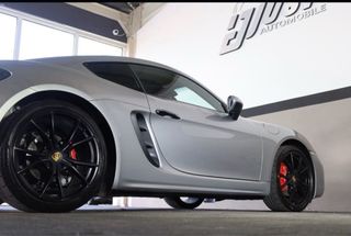Porsche 718 Cayman s 2021