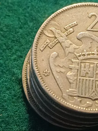 18 Monedas 25 Pesetas