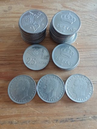 63 Monedas 25 Pesetas