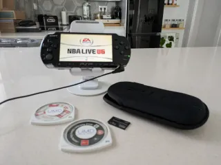 Console Sony PSP Nera + Accessori