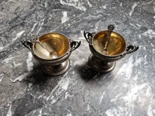 Coppette vintage in argento con cucchiaini