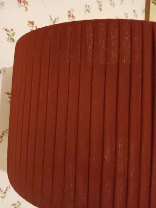 Lampada da tavolo oro e rosso