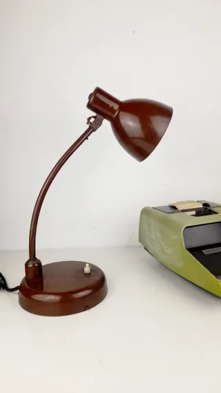 Lampada da scrivania industriale