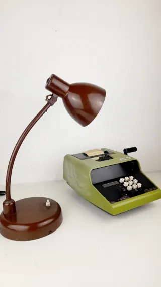 Lampada da scrivania industriale