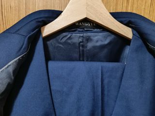 Abito da uomo a tre pezzi blu taglia S