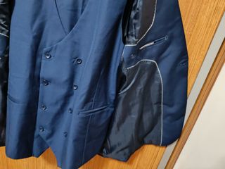 Abito da uomo a tre pezzi blu taglia S