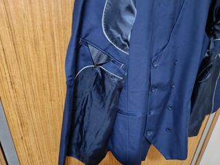 Abito da uomo a tre pezzi blu taglia S